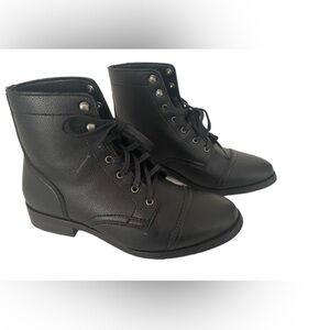 Thursday Boot Co. Women’s Size 8 Black Tie-up Vegan Leather Excellent Condition